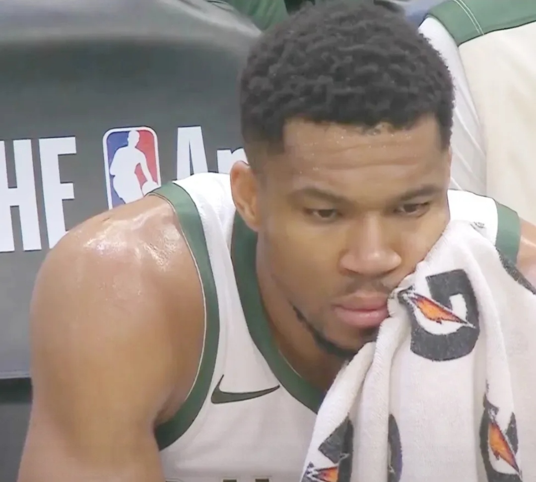 字母哥官方宣布锐不可当新规，中国队引发争议！全场沸腾不已(字母哥专访)-开云官网