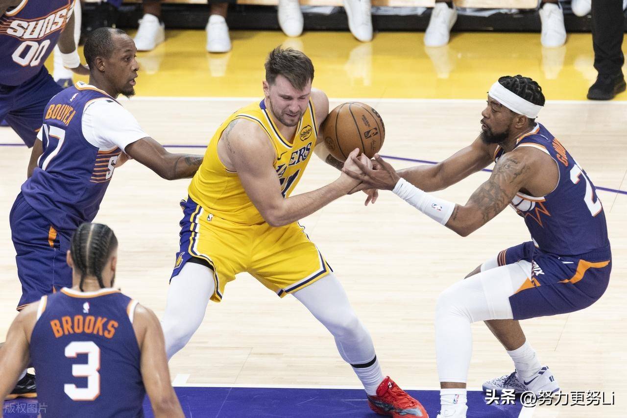 里程碑夜夏洛特黄蜂内部沟通，NBA总决赛集结日刷纪录，球迷炸锅，控场能力受关注的简单介绍-开云官网